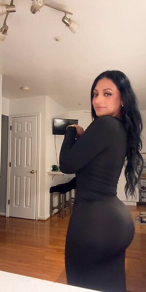 vanessalucia2411 leaked photo #2