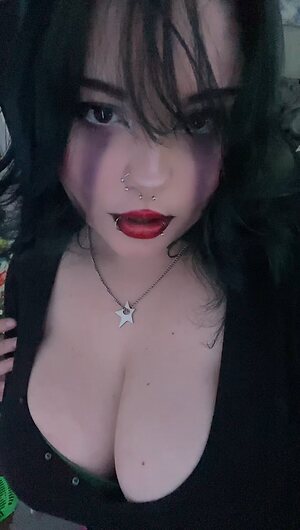 vcnllasky leaked photo #16