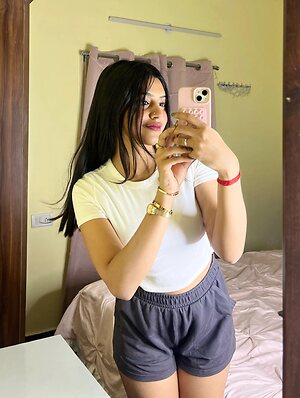 Vedashri S Nude Leaked Photo #18