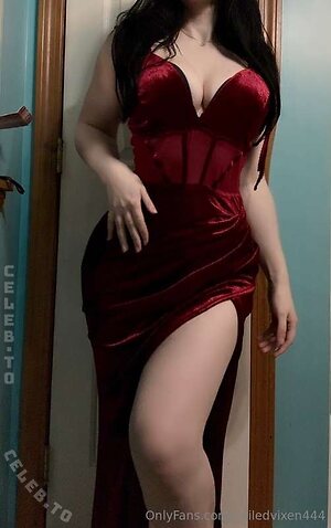 veiledvixen444 leaked photo #26