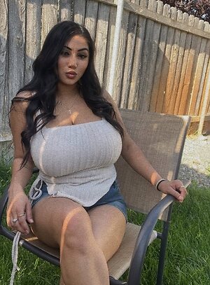 velizkira89 Nude Leaked Photo #25