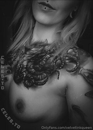 VelvetInkQueen leaked photo #4