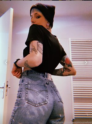 venomousvelvet leaked photo #22