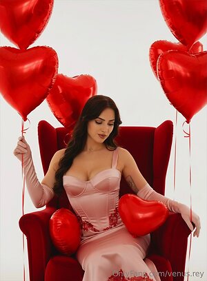 Venus Rey leaked photo #9