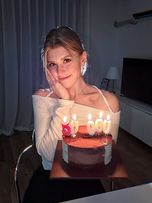 Vera Brandt leaked photo #14