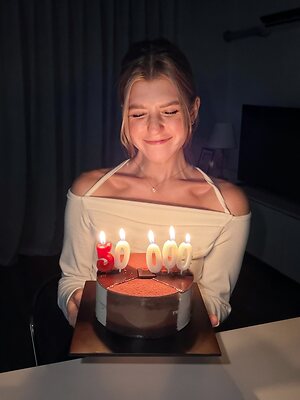 Vera Brandt leaked photo #15