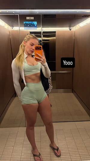 Vera Dijkmans leaked photo #21