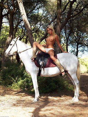 Veronika Fasterova leaked photo #5