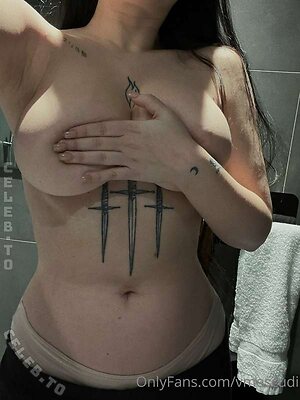 Veronika Mescudi Nude Leaked Photo #215