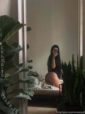 Veronika Mescudi Nude Leaked Photo #297