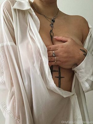 Veronika Mescudi Nude Leaked Photo #400