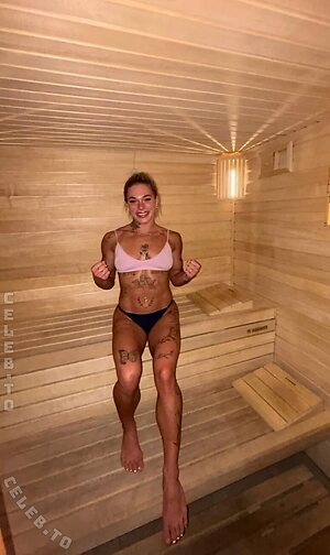 Veronika Smolkova photo