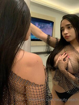 viannneyyy.666 leaked photo #3