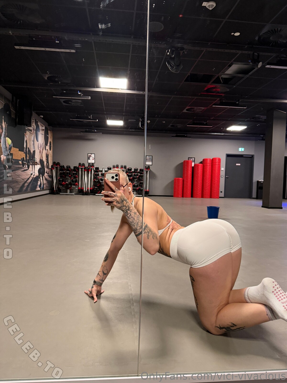 Vici-Vivacious photo