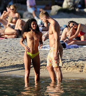 Vick Hope leaked photo #35