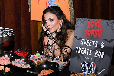 Victoria Justice leaked photo #153