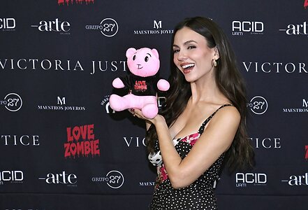 Victoria Justice leaked photo #410