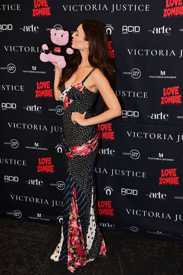 Victoria Justice leaked photos