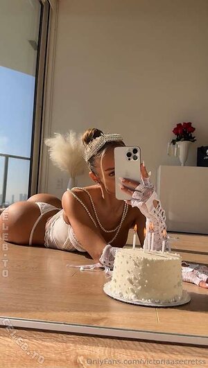 victoriaasecretss photo