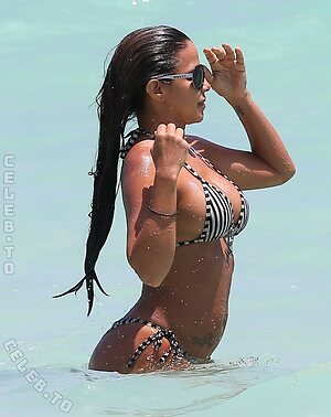 Vida Guerra Nude Leaked Photo #44