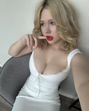 vii_angel leaked photo #2