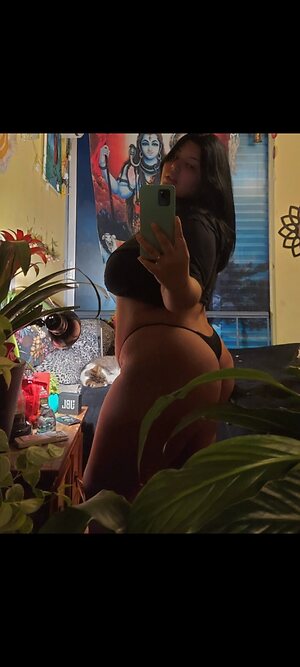 viivenuz leaked photo #2