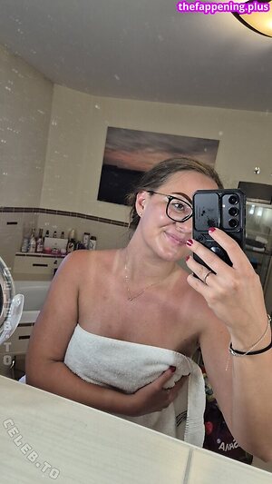 Viktoria Bochen Nude Leaked Photo #3