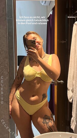 Viky kid Nude Leaked Photo #3