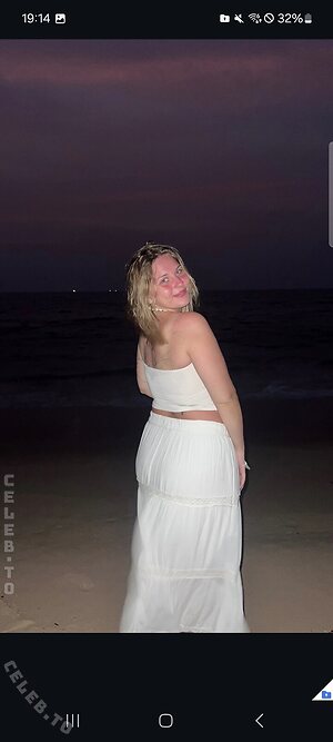 Viky kid Nude Leaked Photo #29