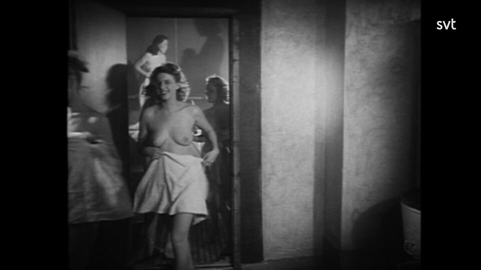 Vintage Mainstream Films with nudity or near nude scenes leaked photo #63