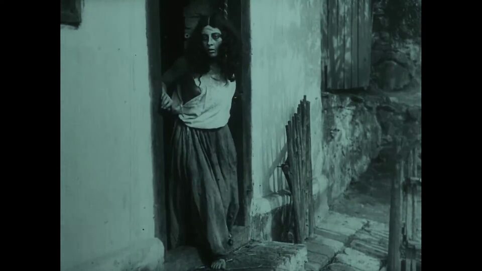 Vintage Mainstream Films with nudity or near nude scenes leaked photo #79