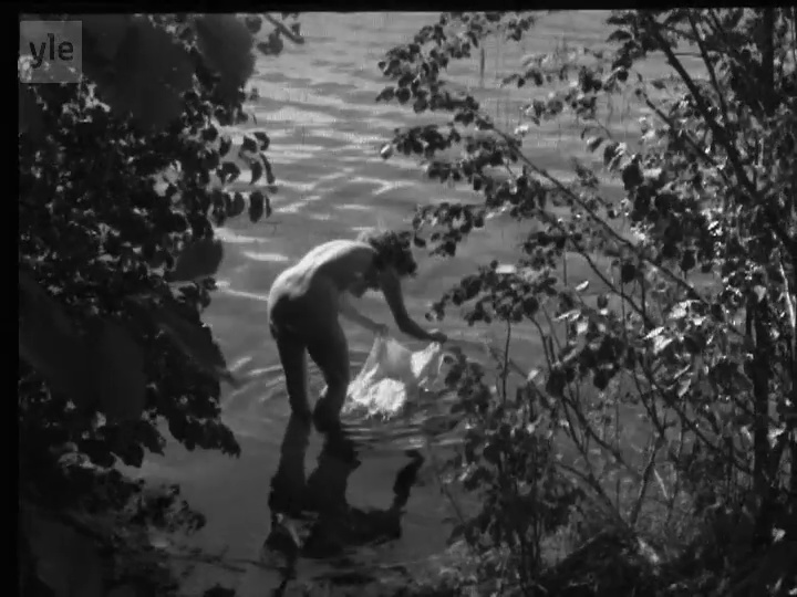 Vintage Mainstream Films with nudity or near nude scenes leaked photo #83