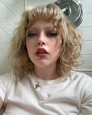 Violet Grohl leaked photo #30