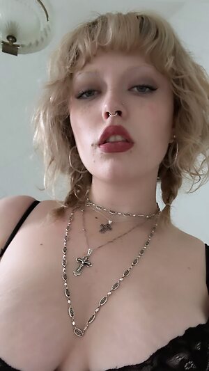 Violet Grohl leaked photo #31