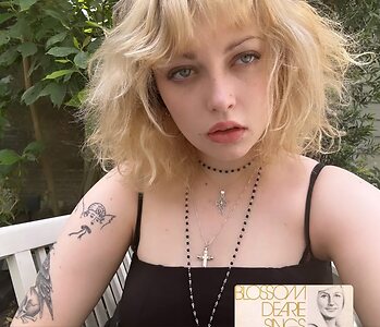 Violet Grohl leaked photo #49