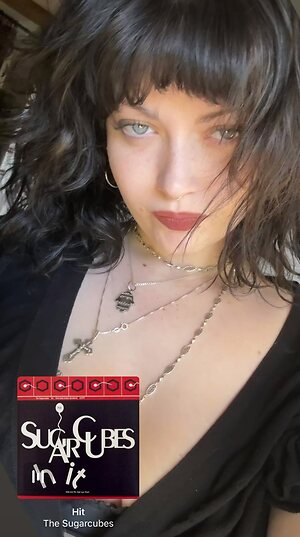 Violet Grohl