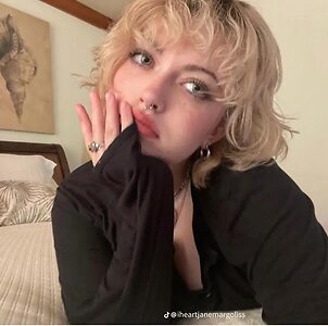 Violet Grohl
