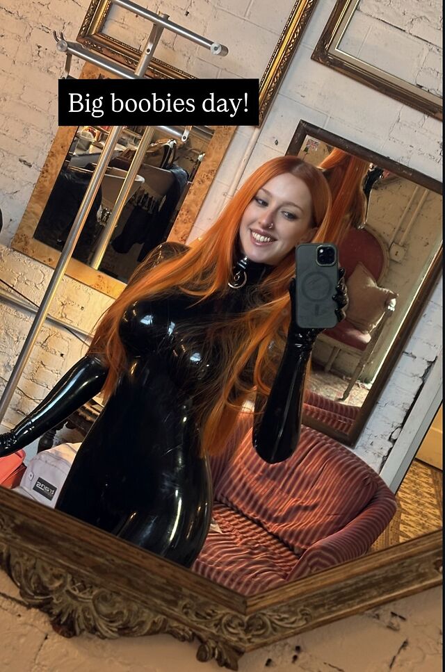 VioletLatte leaked photos