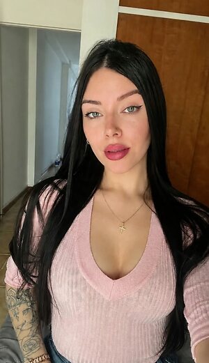 Violetmoonsxo leaked photo #6