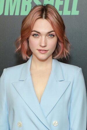 Violett Beane leaked photo #17
