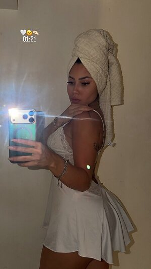 Vitoria Kelly leaked photo #11