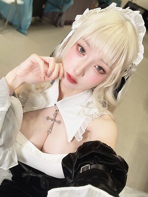 ViVi . Cos leaked photo #11