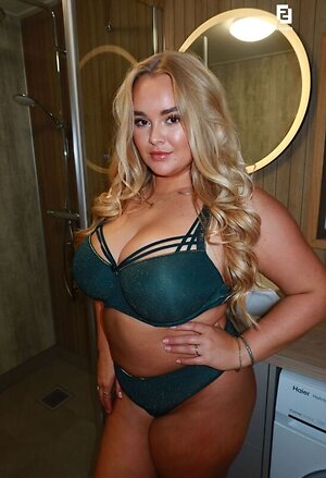 Vivian bron vivianlilanebron leaked photo #19