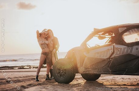 Vivi.croft Nude Leaked Photo #21