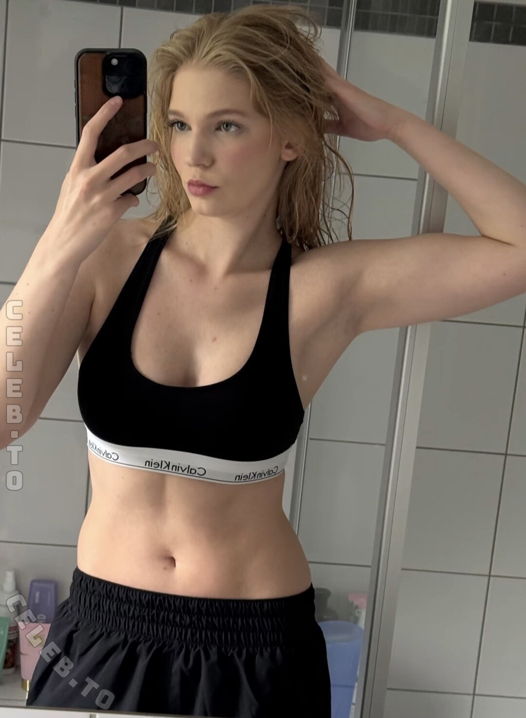 Vivien Michelle photo