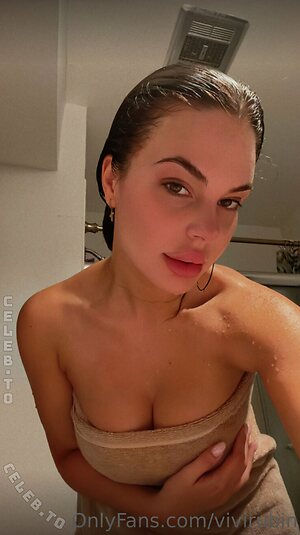 Vivien Rubin Nude Leaked Photo #6