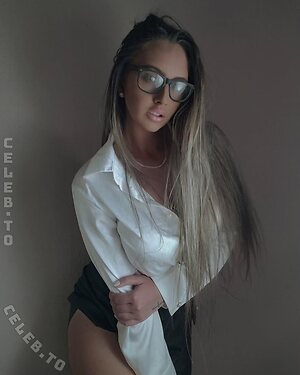 Vivien Nude Leaked Photo #11