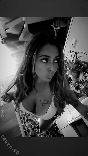 Vivien Nude Leaked Photo #23