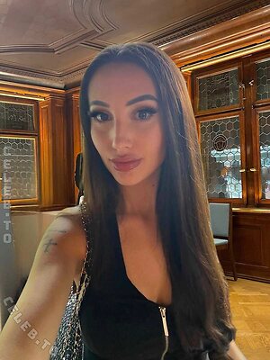 Vivienne Huber leaked photo #6