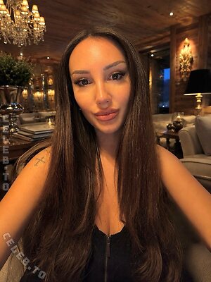 Vivienne Huber leaked photo #8